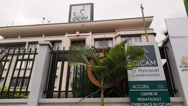 Sur la rétroactivité dans une organisation associative - quand c’est Eto’o ça fait mal